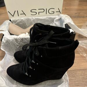 Via Spiga Suede Booties, New, Size 8.5